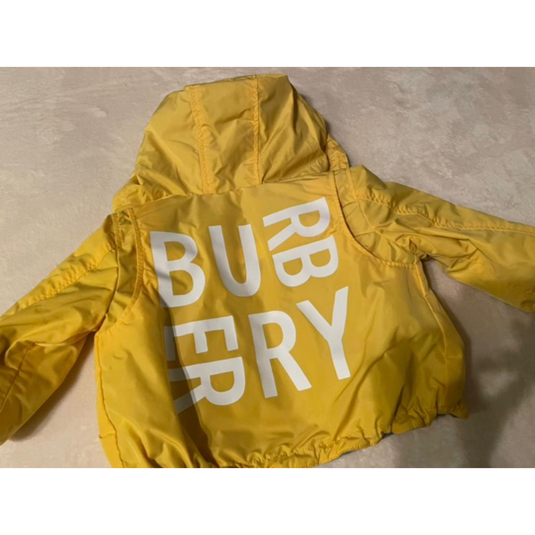 BURBERRY(バーバリー)の美品　バーバリーチルドレン2Y リバーシブル　フーデットジャケット キッズ/ベビー/マタニティのキッズ服女の子用(90cm~)(ジャケット/上着)の商品写真