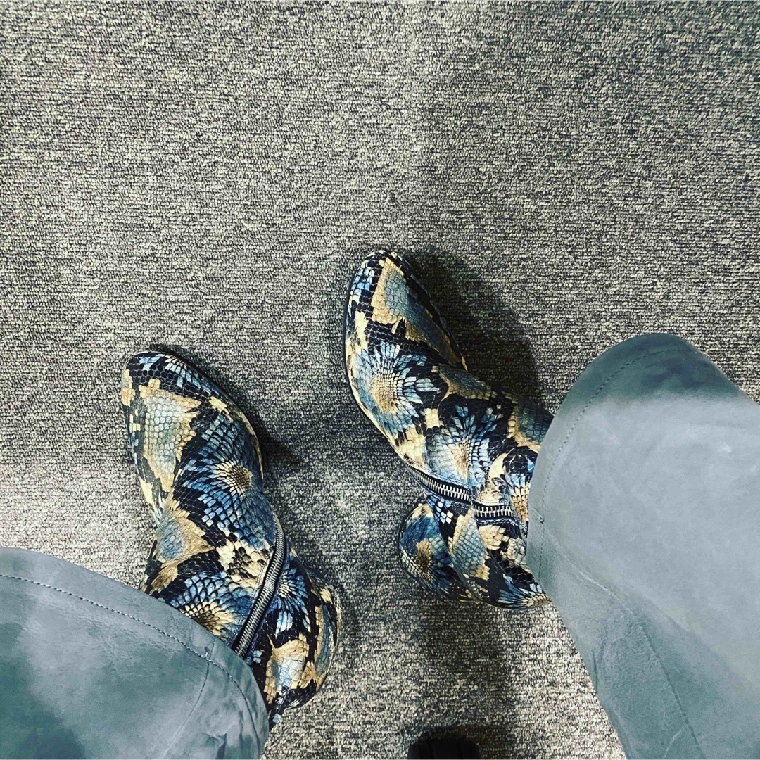 DRIES VAN NOTEN(ドリスヴァンノッテン)のdries van notten ブーツ レディースの靴/シューズ(ブーツ)の商品写真