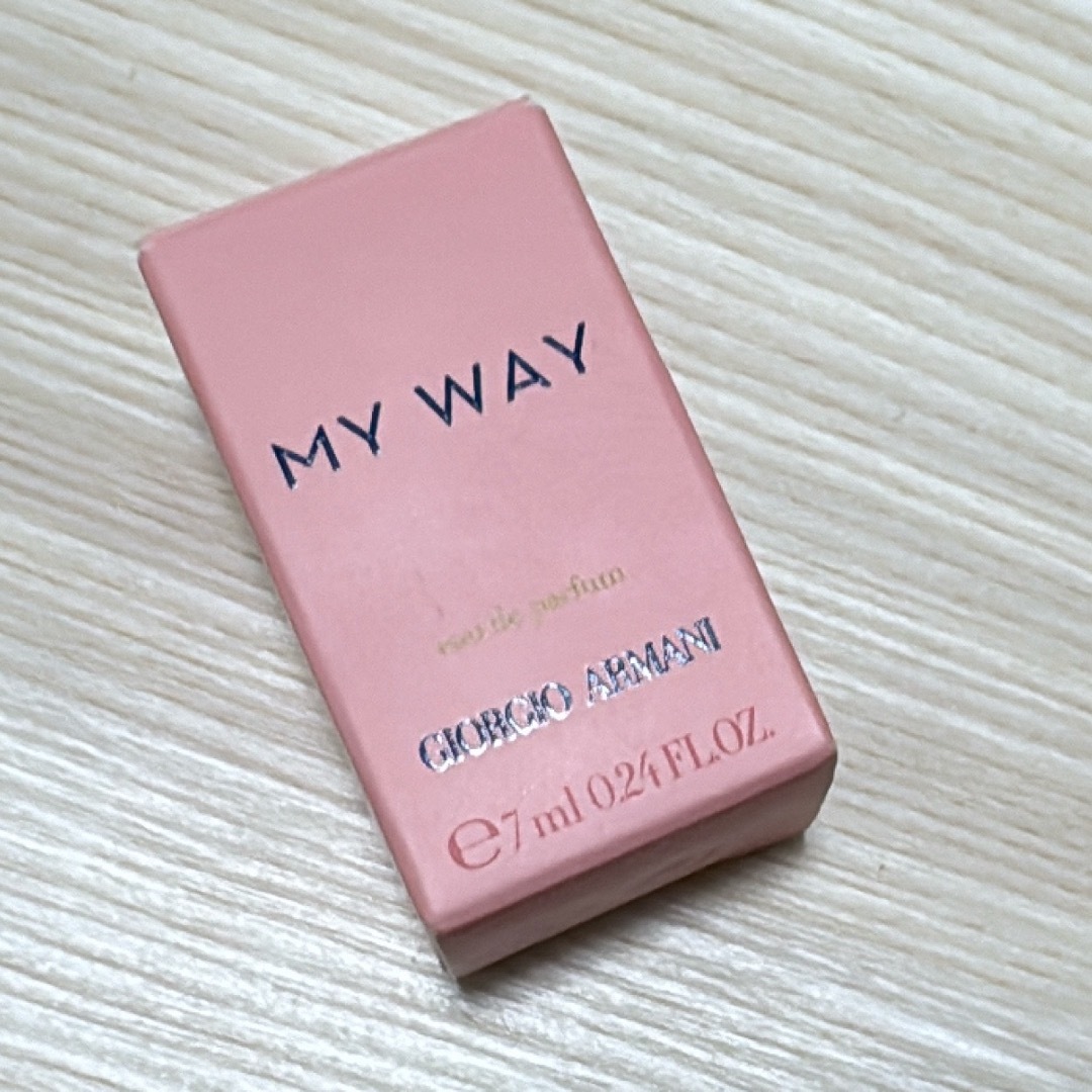 Giorgio Armani(ジョルジオアルマーニ)の『MY WAY　マイ ウェイ　7ml』アルマーニ　香水　オードパルファン　ミニ コスメ/美容の香水(香水(女性用))の商品写真