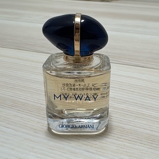 ジョルジオアルマーニ(Giorgio Armani)の『MY WAY　マイ ウェイ　7ml』アルマーニ　香水　オードパルファン　ミニ(香水(女性用))