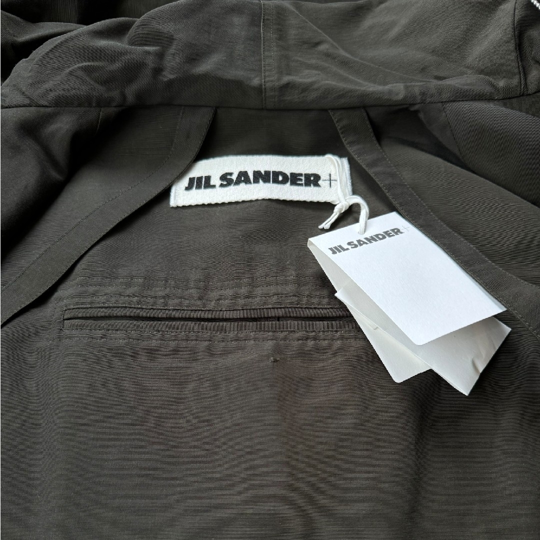 Jil Sander(ジルサンダー)の新品、未使用　JILL SANDER ジップアップ フーデド ジャケット レディースのジャケット/アウター(ブルゾン)の商品写真