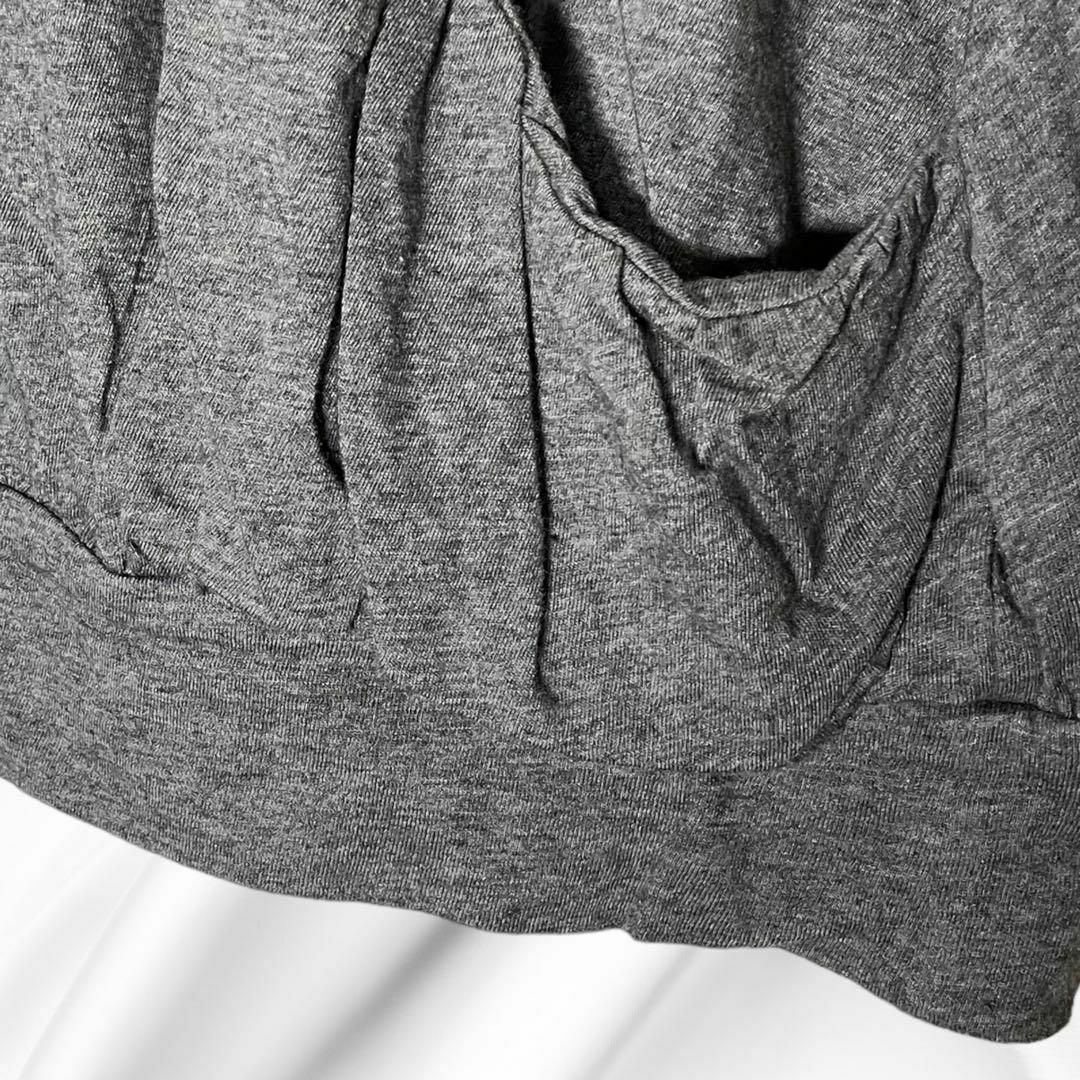 クロスカンパニー　グレー　半袖　トップス　チュニック　Tシャツ　ポケット付き レディースのトップス(カットソー(半袖/袖なし))の商品写真