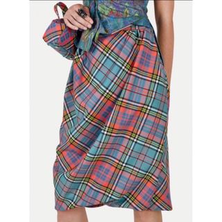 ヴィヴィアンウエストウッド(Vivienne Westwood)の最終価格です！Vivienne DRUNKEN DRAPE スカート(ひざ丈スカート)