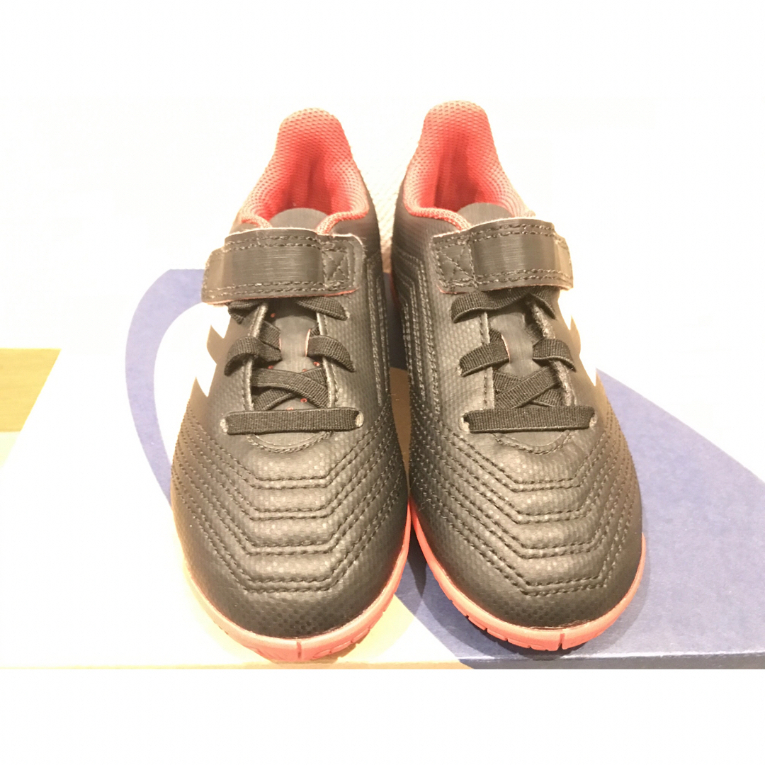 adidas(アディダス)のサッカー　フットサルシューズ　プレデター タンゴIN 17.0cm スポーツ/アウトドアのサッカー/フットサル(シューズ)の商品写真
