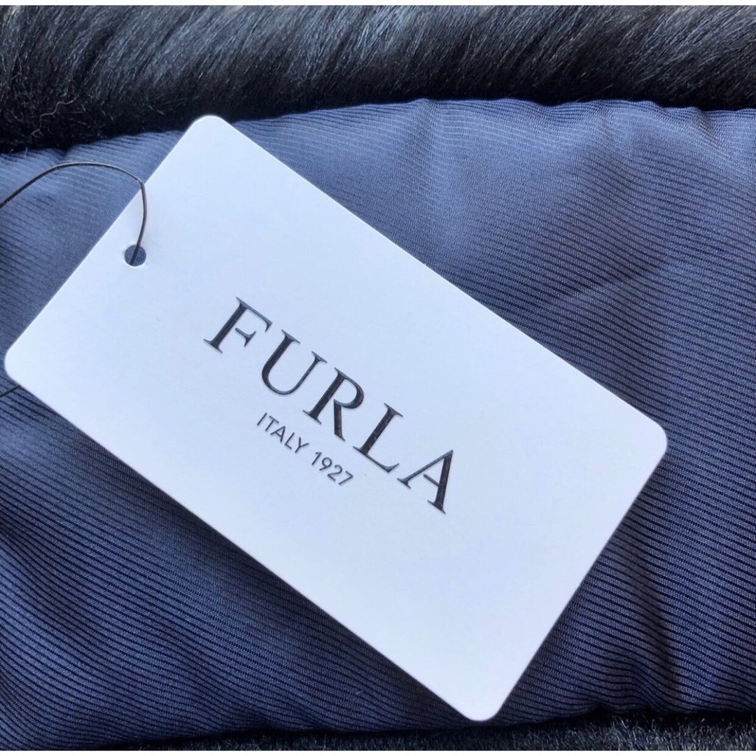 Furla(フルラ)の★新品・タグ付き★FURLA　フルラ　ファーマフラー　クリップ付き　ブラック レディースのファッション小物(マフラー/ショール)の商品写真