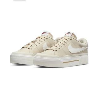 ナイキ(NIKE)のNIKE COURT LEGACY LIFT （ベージュ/ホワイト）(スニーカー)