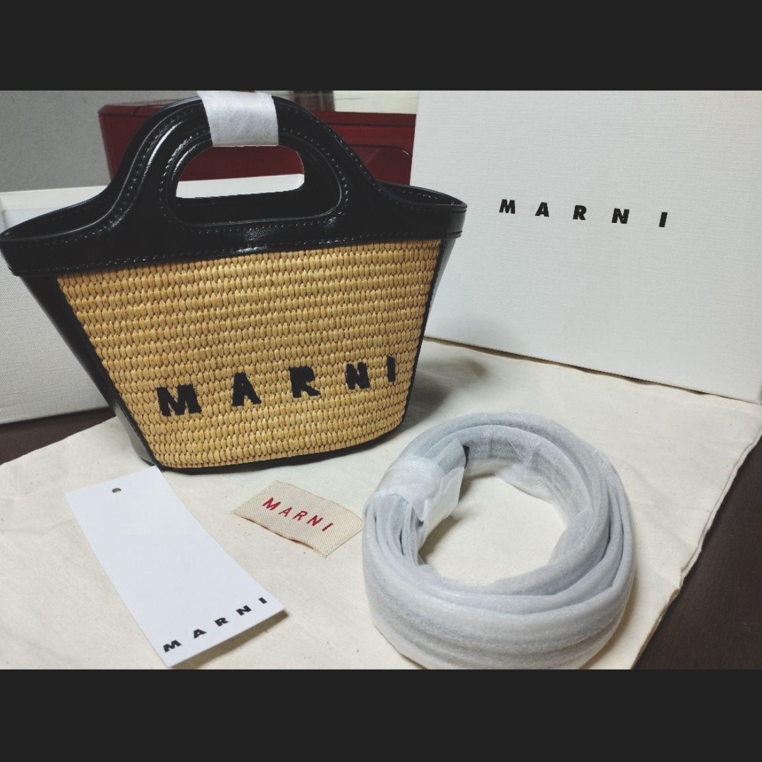 Marni(マルニ)のMARNI トロピカリア　大人気カゴバック　春　美品 レディースのバッグ(かごバッグ/ストローバッグ)の商品写真