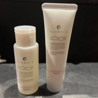 デミコスメティクス(DEMI COSMETICS)のデミ フローディア スリークモイスト (シャンプー/コンディショナーセット)