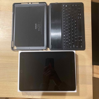 アイパッド(iPad)のiPad 第7世代　inateckキーボード付き(タブレット)