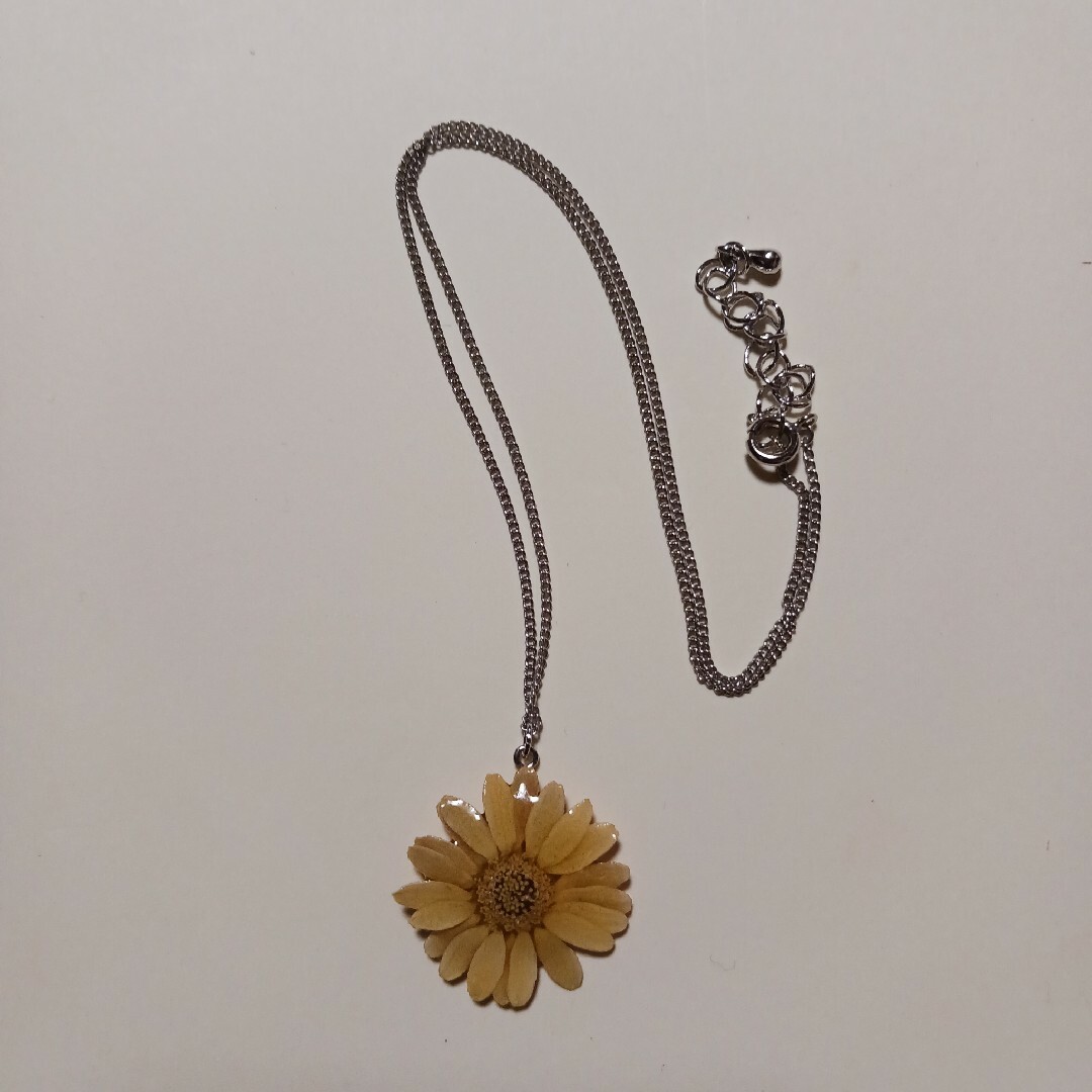 本物の花のネックレス レディースのアクセサリー(ネックレス)の商品写真