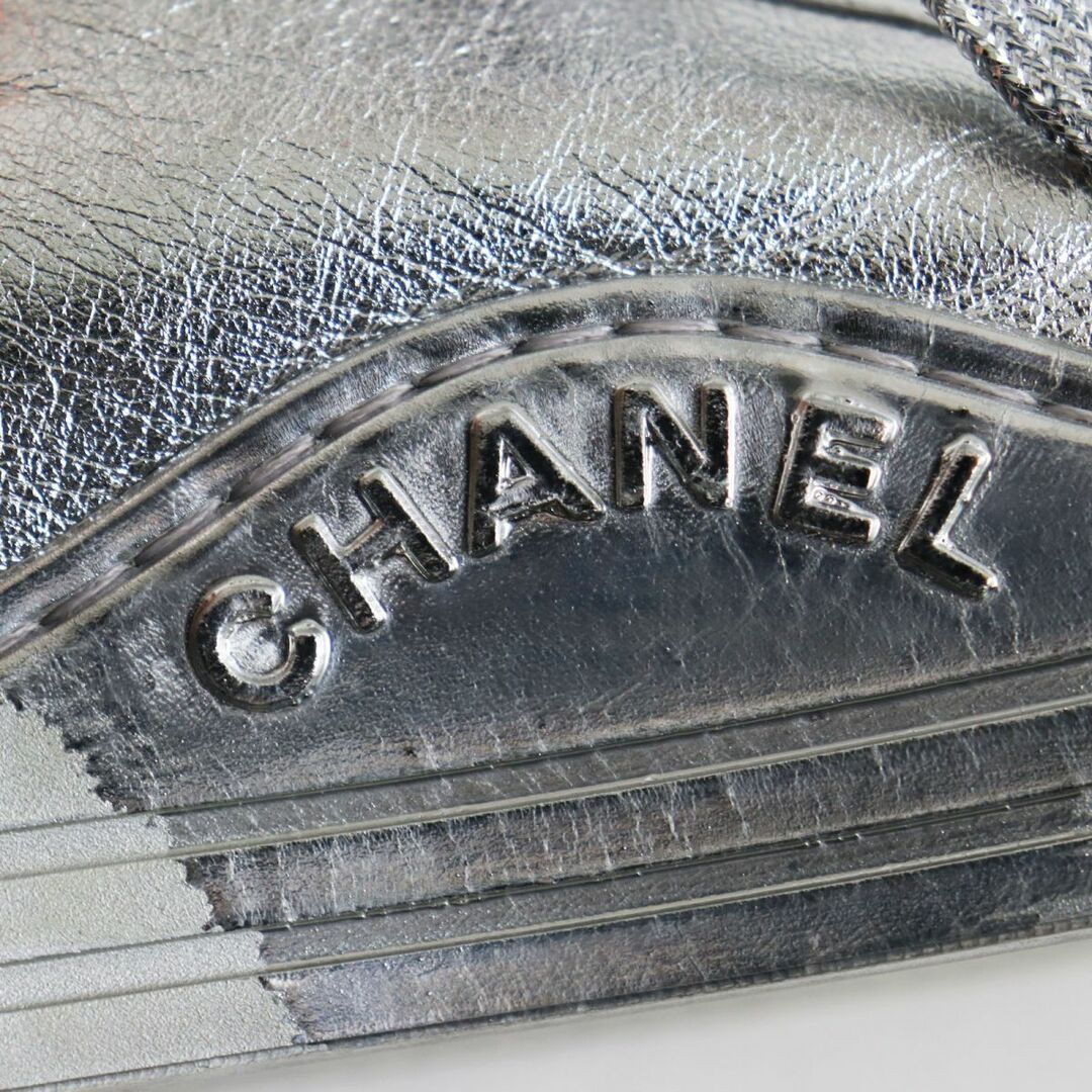 CHANEL(シャネル)の良品●CHANEL シャネル G33364 レザー メタリック ココマーク/ロゴ入り ローカットスニーカー シルバー 41 イタリア製 メンズ着用可 メンズの靴/シューズ(スニーカー)の商品写真