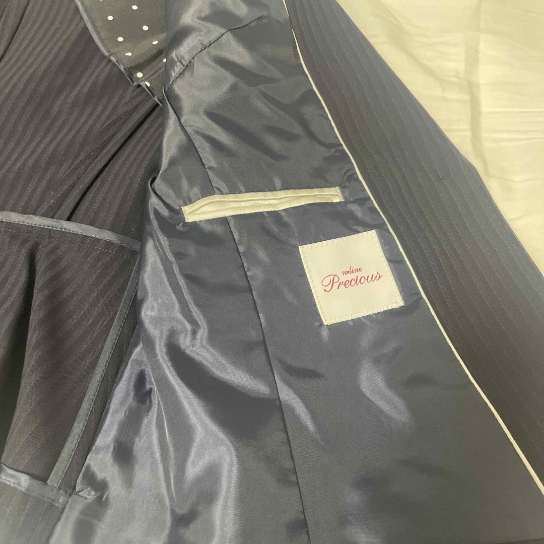 青山(アオヤマ)のレディーススーツ　セットアップ　ストライプ レディースのフォーマル/ドレス(スーツ)の商品写真
