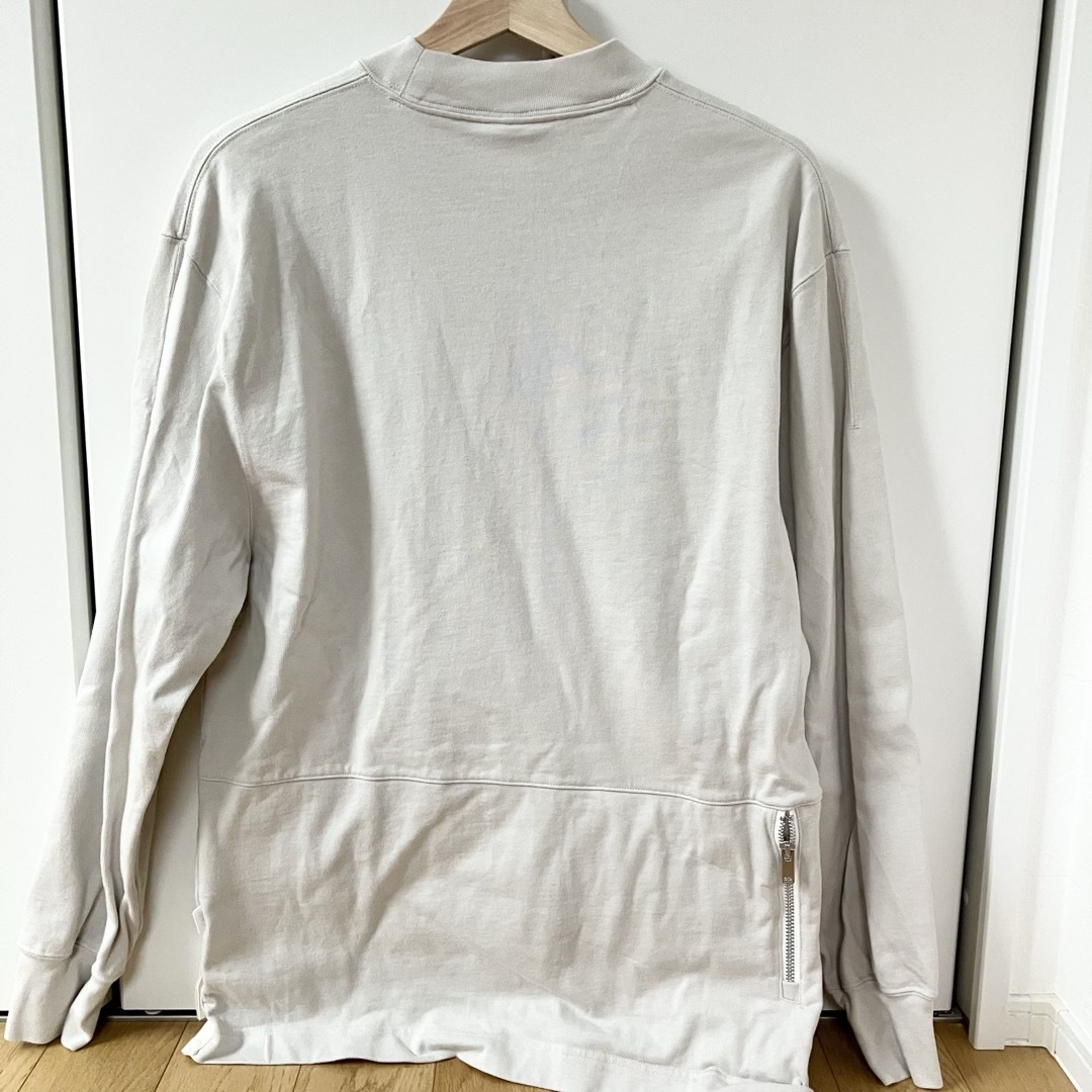 NIKE(ナイキ)の着用1回 NIKE モックネック ロングスリーブ Tシャツ Lサイズ ベージュ メンズのトップス(Tシャツ/カットソー(七分/長袖))の商品写真
