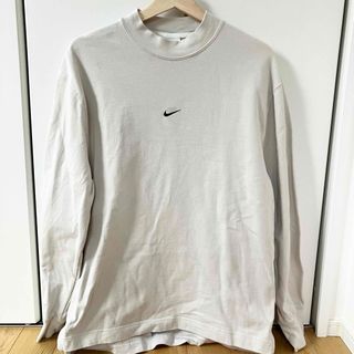 ナイキ(NIKE)の着用1回 NIKE モックネック ロングスリーブ Tシャツ Lサイズ ベージュ(Tシャツ/カットソー(七分/長袖))