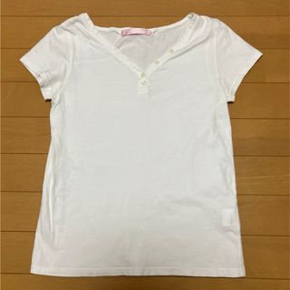 アベイル(Avail)のTシャツ　ホワイト　無地　Ｖネック(Tシャツ(半袖/袖なし))