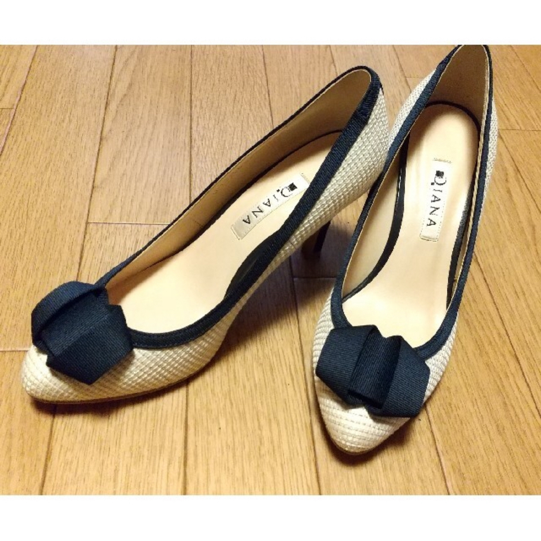 DIANA(ダイアナ)の☆未使用に近い☆DIANA ダイアナ パンプス 22.5センチ レディースの靴/シューズ(ハイヒール/パンプス)の商品写真