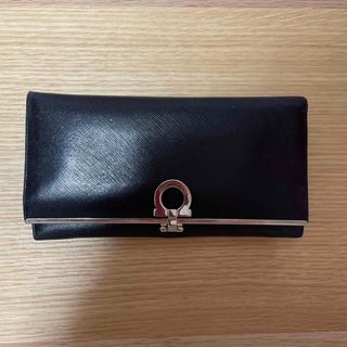 サルヴァトーレフェラガモ(Salvatore Ferragamo)のフェラガモ　長財布　黒　ブラック(財布)