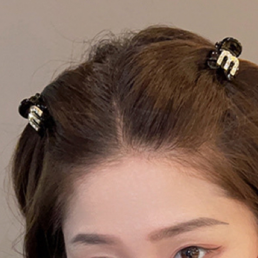 ミニヘアクリップ ヘアピン 髪飾り ヴィンテージ 高級 人気 最新 韓国m M レディースのヘアアクセサリー(ヘアピン)の商品写真