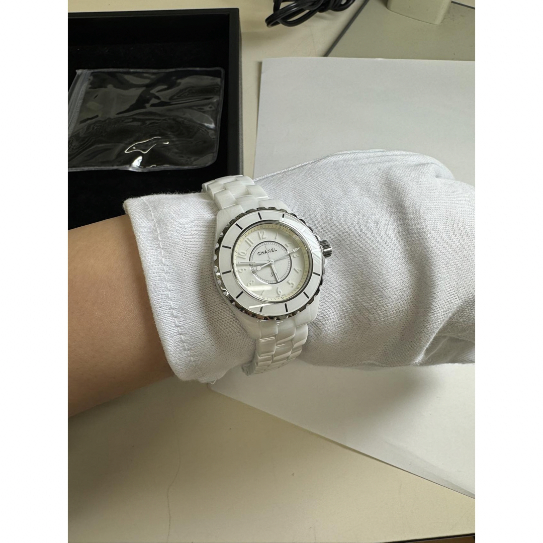 シャネルJ12腕時計 キッズ/ベビー/マタニティのこども用ファッション小物(腕時計)の商品写真
