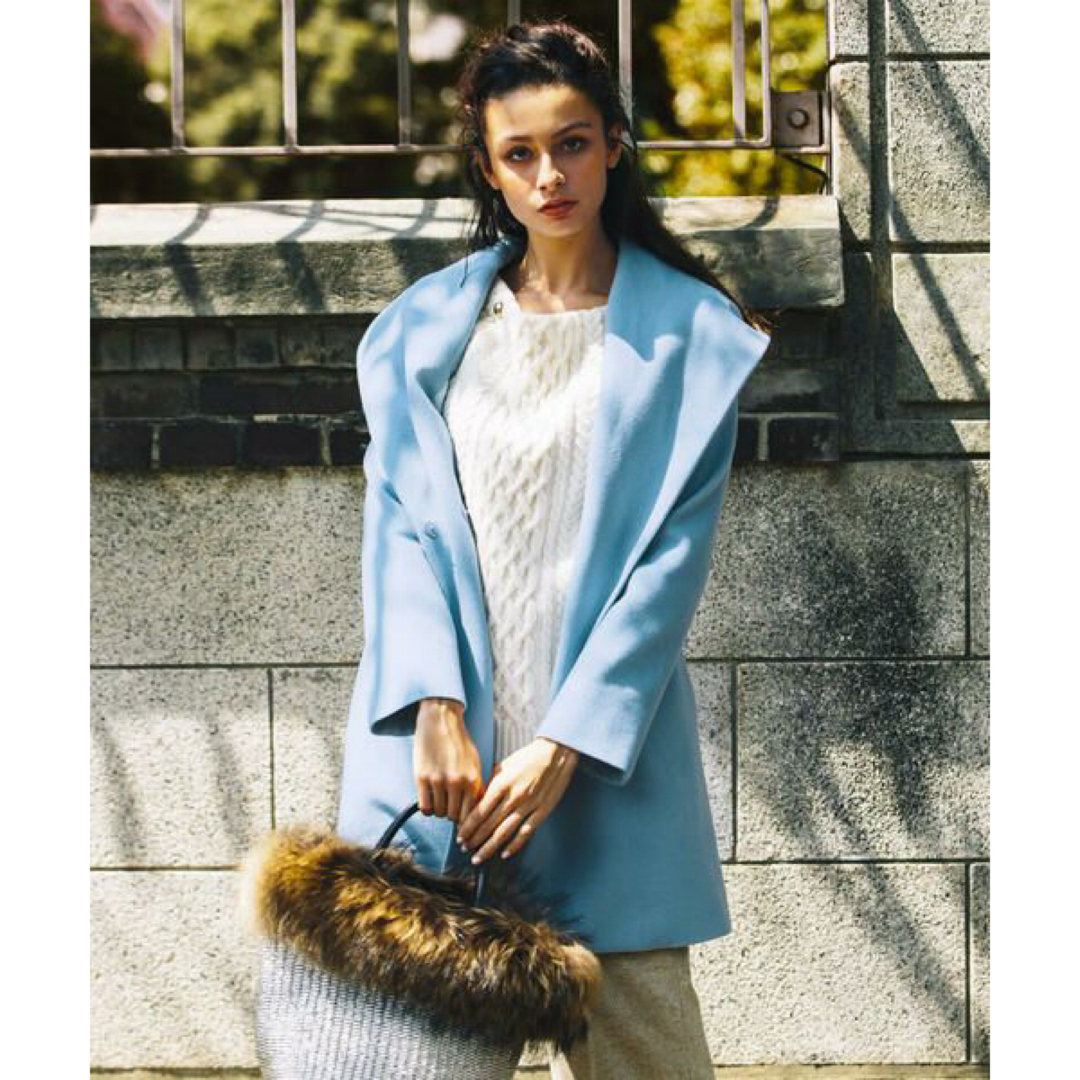 定価53,900円 大きなフードが可愛い春色アクアブルー滑らかウールコート レディースのジャケット/アウター(ガウンコート)の商品写真