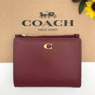 コーチ(COACH)のCOACH ★大人気★ バイフォールド スナップウォレット ブラスチェリー 新品(財布)