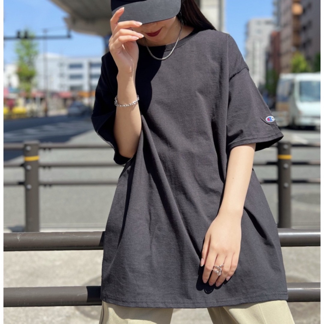 Champion(チャンピオン)の半袖 Tシャツ 黒T シンプル T チャンピオン Champion レディースのトップス(Tシャツ(半袖/袖なし))の商品写真