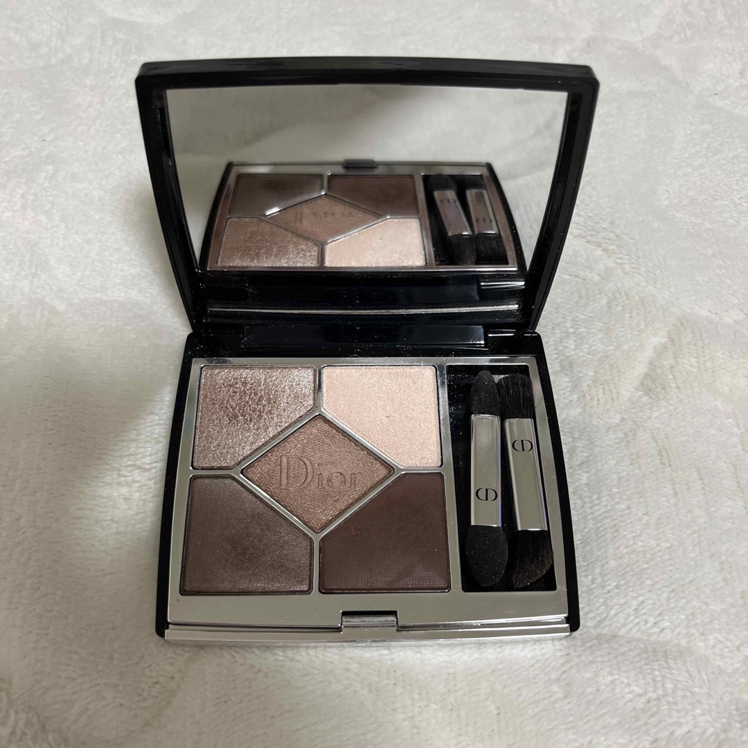 Dior(ディオール)のディオール サンククルールクチュール669 コスメ/美容のベースメイク/化粧品(アイシャドウ)の商品写真