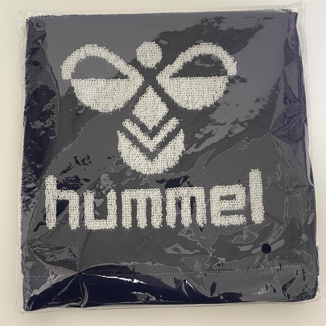 hummel(ヒュンメル)のヒュンメル　スポーツハンドタオル スポーツ/アウトドアのサッカー/フットサル(その他)の商品写真