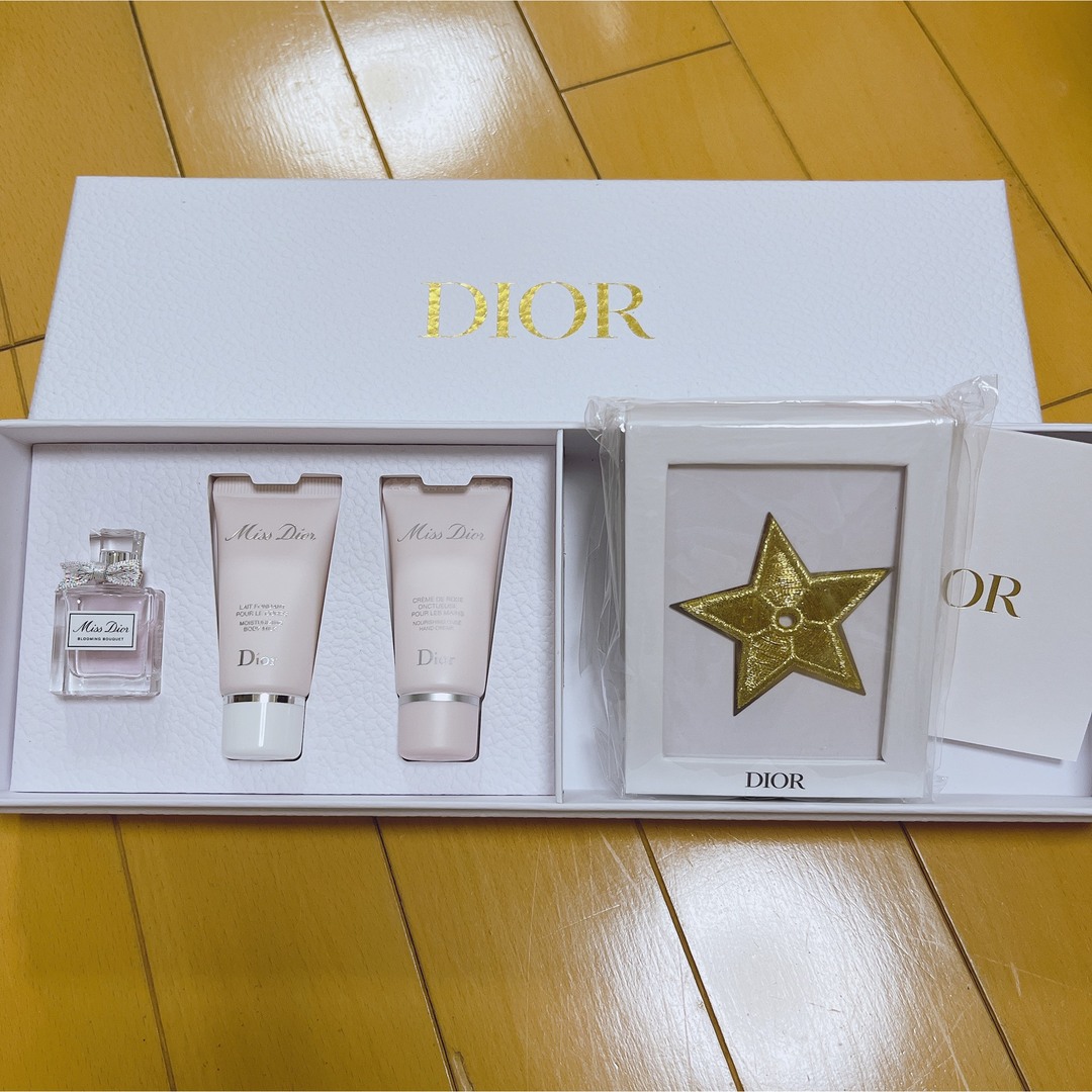 Christian Dior(クリスチャンディオール)のDior ディオール　香水 ハンドクリーム ボディクリーム ブローチ 4点  コスメ/美容の香水(香水(女性用))の商品写真