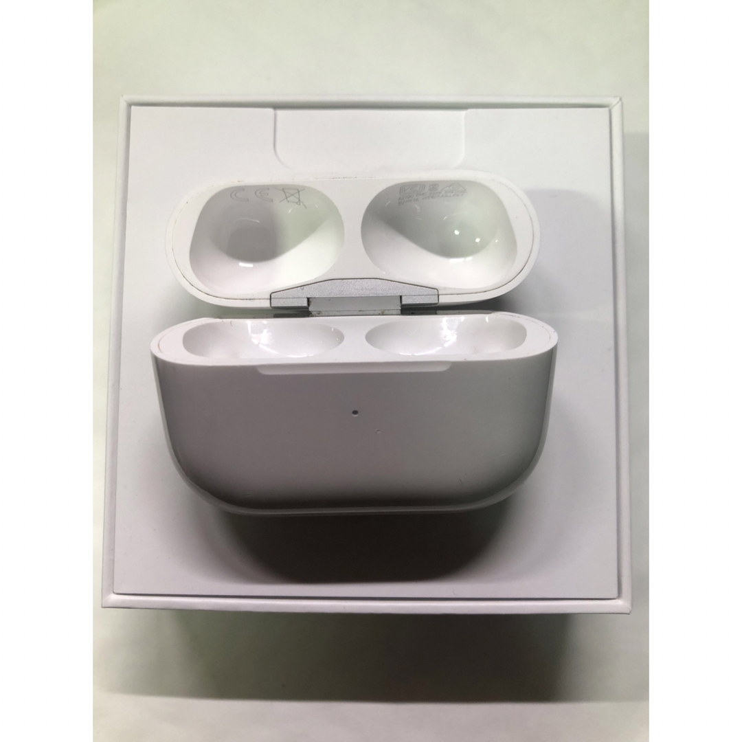 Apple - Apple AirPods Pro 第1世代 充電ケース ワイヤレス充電 Apple - Apple AirPods Pro 第1世代 充電ケース ワイヤレス充電