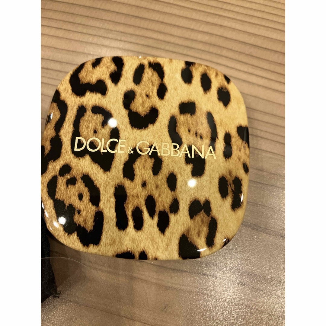 DOLCE & GABBANA BEAUTY(ドルチェアンドガッバーナビューティ)のレオパードケース アイシャドウ コスメ/美容のベースメイク/化粧品(アイシャドウ)の商品写真