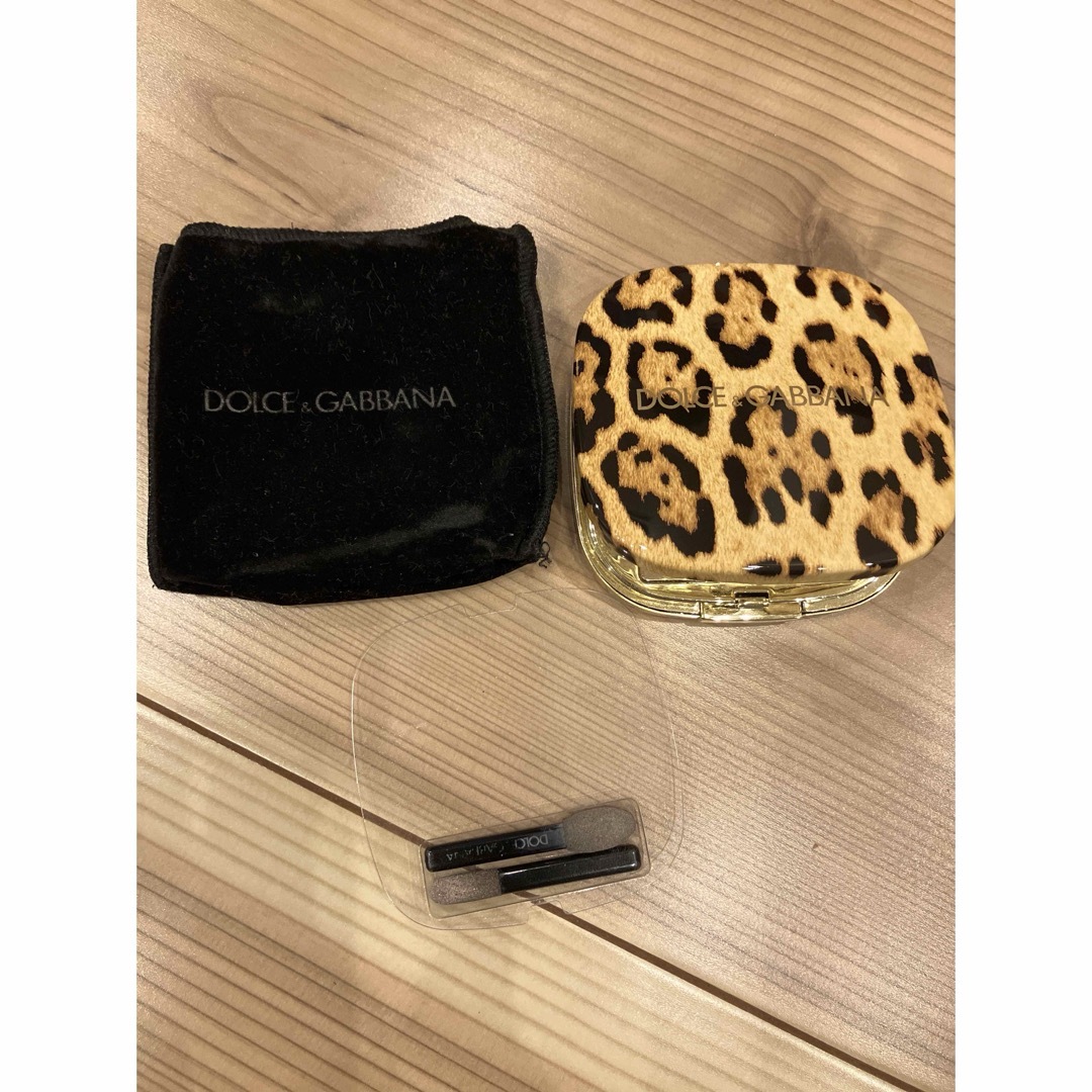 DOLCE & GABBANA BEAUTY(ドルチェアンドガッバーナビューティ)のレオパードケース アイシャドウ コスメ/美容のベースメイク/化粧品(アイシャドウ)の商品写真