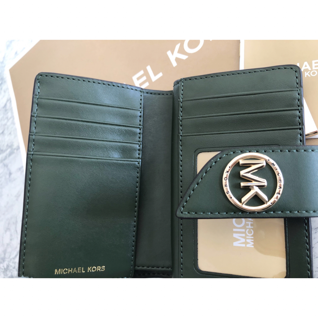 MICHAEL KORS 折り財布　二つ折り財布 アマゾングリーン　新品