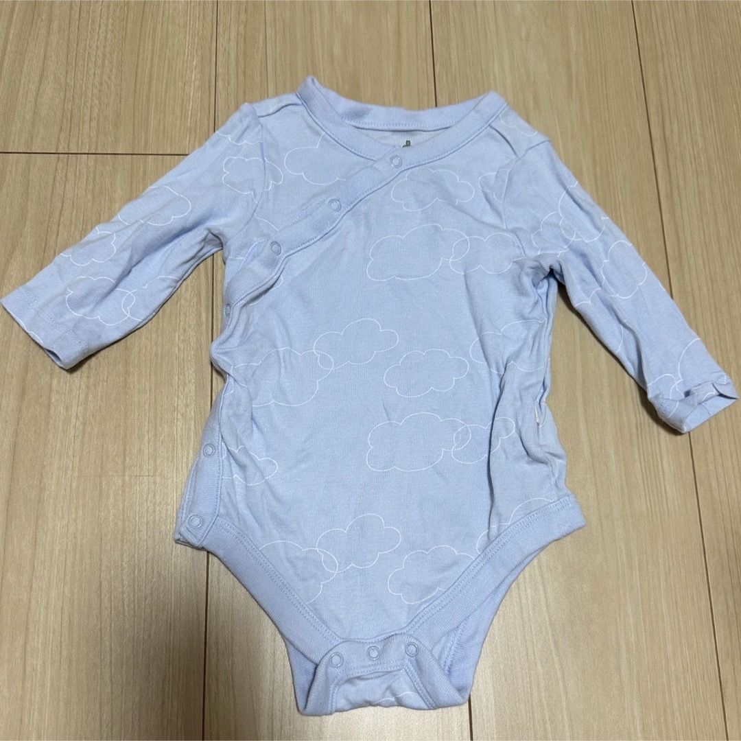 babyGAP(ベビーギャップ)のbabyGAP ロンパース 60 雲柄 キッズ/ベビー/マタニティのベビー服(~85cm)(ロンパース)の商品写真