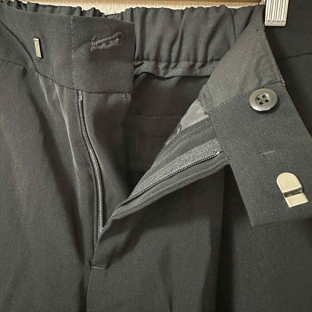 GU(ジーユー)のGU ジーユー パンツ ワイドパンツ ブラック 黒 ズボン ボトムス   レディースのパンツ(カジュアルパンツ)の商品写真