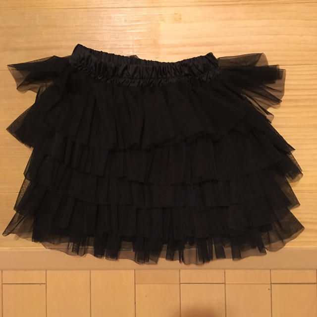 ZARA KIDS(ザラキッズ)のZARA Girls 黒 シフォンフリルスカート キッズ/ベビー/マタニティのキッズ服女の子用(90cm~)(スカート)の商品写真