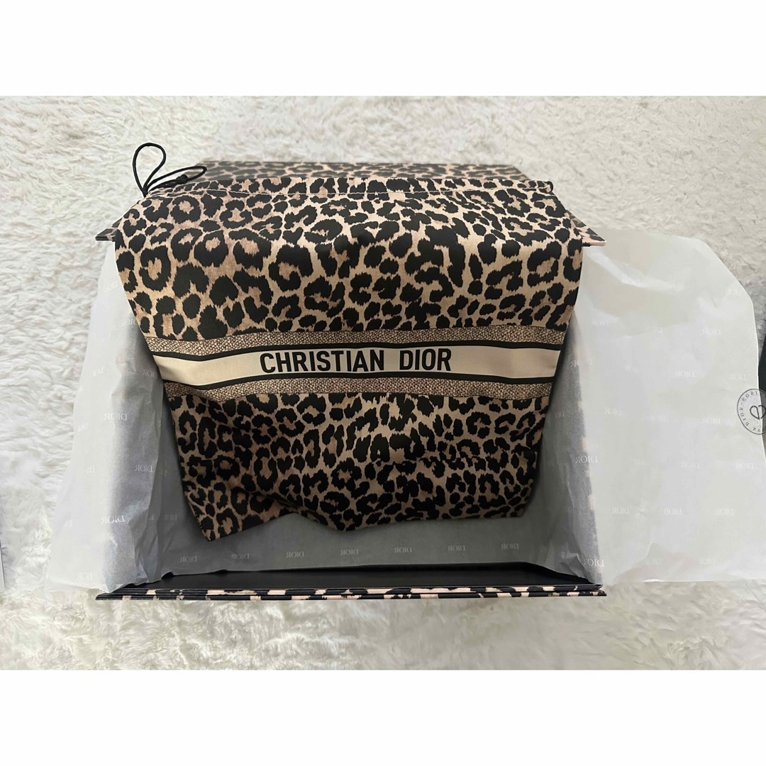 Christian Dior(クリスチャンディオール)のDior ボックス＋ネル袋 レディースのバッグ(ショップ袋)の商品写真