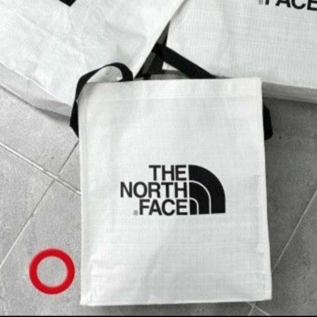 THE NORTH FACE(ザノースフェイス)の【THE NORTH FACE】 ショッパーバッグ  (S)　1点　新品 レディースのバッグ(トートバッグ)の商品写真