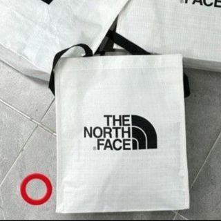 ザノースフェイス(THE NORTH FACE)の【THE NORTH FACE】 ショッパーバッグ  (S)　1点　新品(トートバッグ)