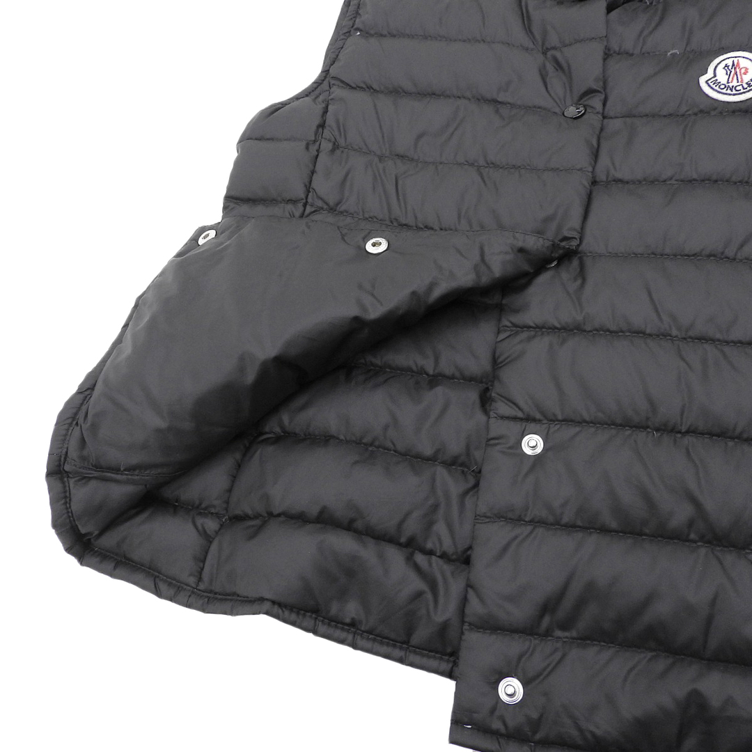 MONCLER(モンクレール)のモンクレール LIANE GILET ダウンベスト 48303 99 53048 レディース ブラック MONCLER 【中古】 【アパレル・小物】 レディースのジャケット/アウター(その他)の商品写真