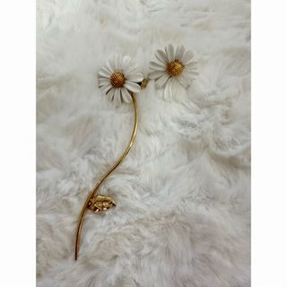 ケイトスペードニューヨーク(kate spade new york)のKate spadeアシンメトリーピアス　(ピアス)