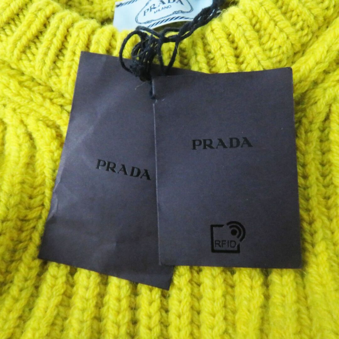 PRADA(プラダ)の未使用品◎正規品 伊製 プラダ 22SS P24Q1L レディース シェットランド ウール クルーネック セーター／プルオーバー 黄色 36 定価297000円 レディースのトップス(ニット/セーター)の商品写真