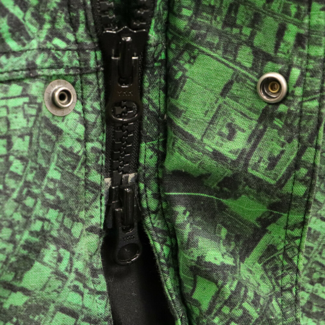 nitraid(ナイトレイド)のnitraid ナイトレイド リアルシティ カモ 総柄 フード付きジップアップジャケット グリーン メンズのジャケット/アウター(フライトジャケット)の商品写真