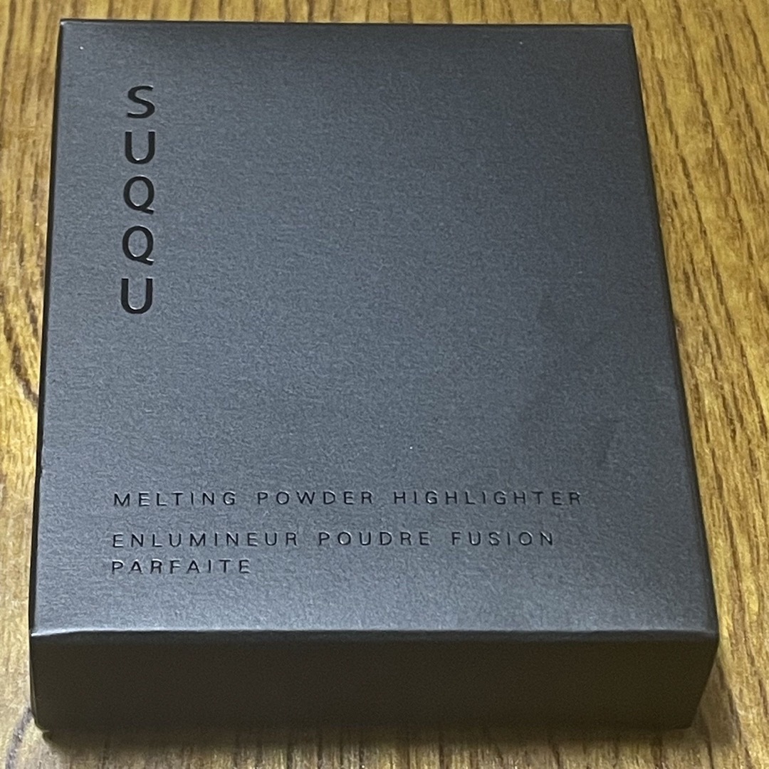 SUQQU(スック)のsuqqu メルティングパウダー　ハイライター　陽炎　未使用 コスメ/美容のベースメイク/化粧品(フェイスパウダー)の商品写真