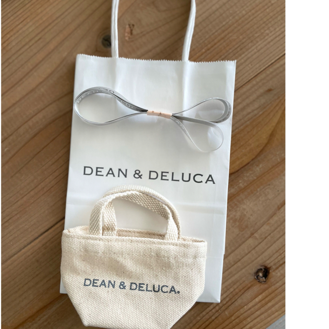 DEAN & DELUCA(ディーンアンドデルーカ)のDEAN &DELUCA  ギフト用ミニトート、紙袋、ラッピング紐1m レディースのバッグ(ショップ袋)の商品写真