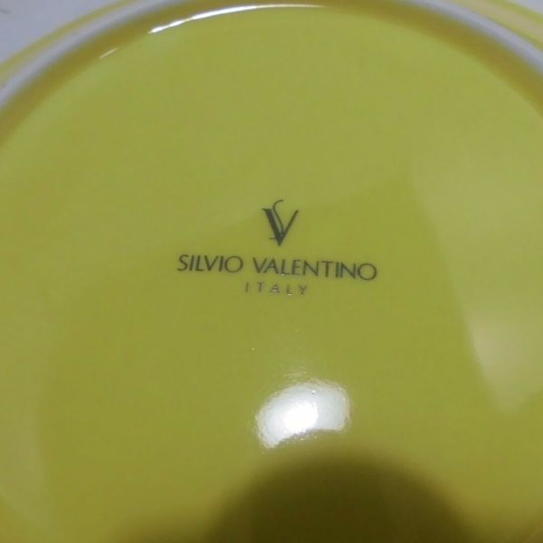 VALENTINO(ヴァレンティノ)の(使用品)   SILVIO VALENTINO ITALY　プレート　黄色お皿 インテリア/住まい/日用品のキッチン/食器(食器)の商品写真