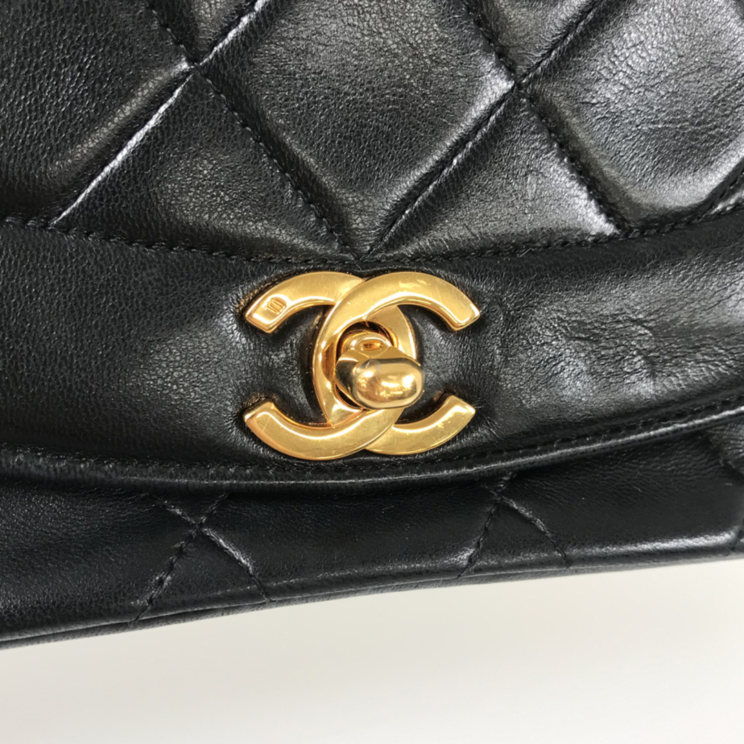 CHANEL(シャネル)のシャネル マトラッセ ダイアナ ショルダーバッグ レディースのバッグ(ショルダーバッグ)の商品写真