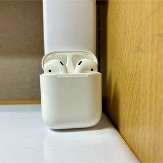 アップル(Apple)のAirPods 第2世代(ヘッドフォン/イヤフォン)