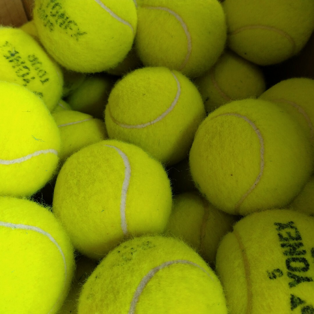 YONEX(ヨネックス)の中古テニスボール　90球 スポーツ/アウトドアのテニス(ボール)の商品写真