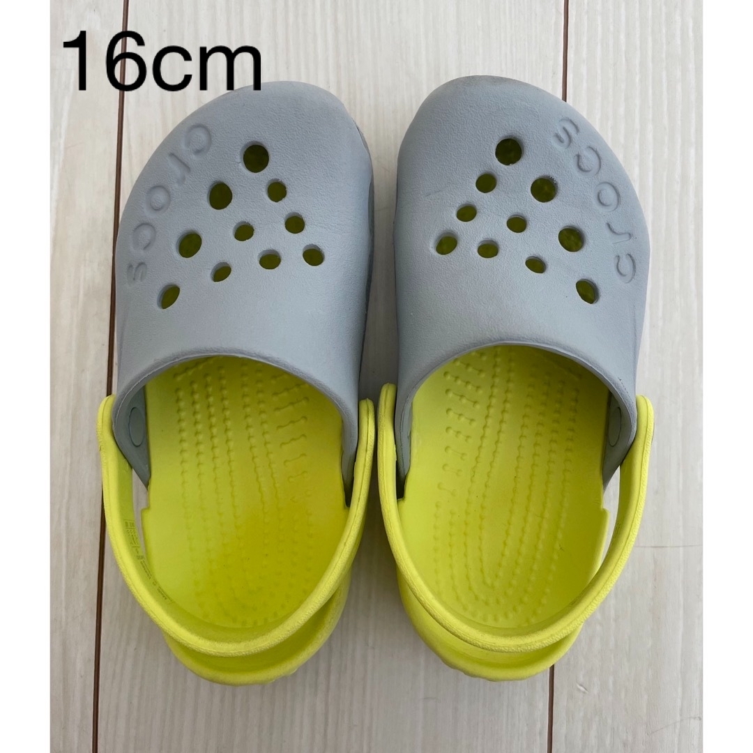 crocs(クロックス)のcrocs サンダル　15.7〜16.5cm キッズ/ベビー/マタニティのキッズ靴/シューズ(15cm~)(サンダル)の商品写真
